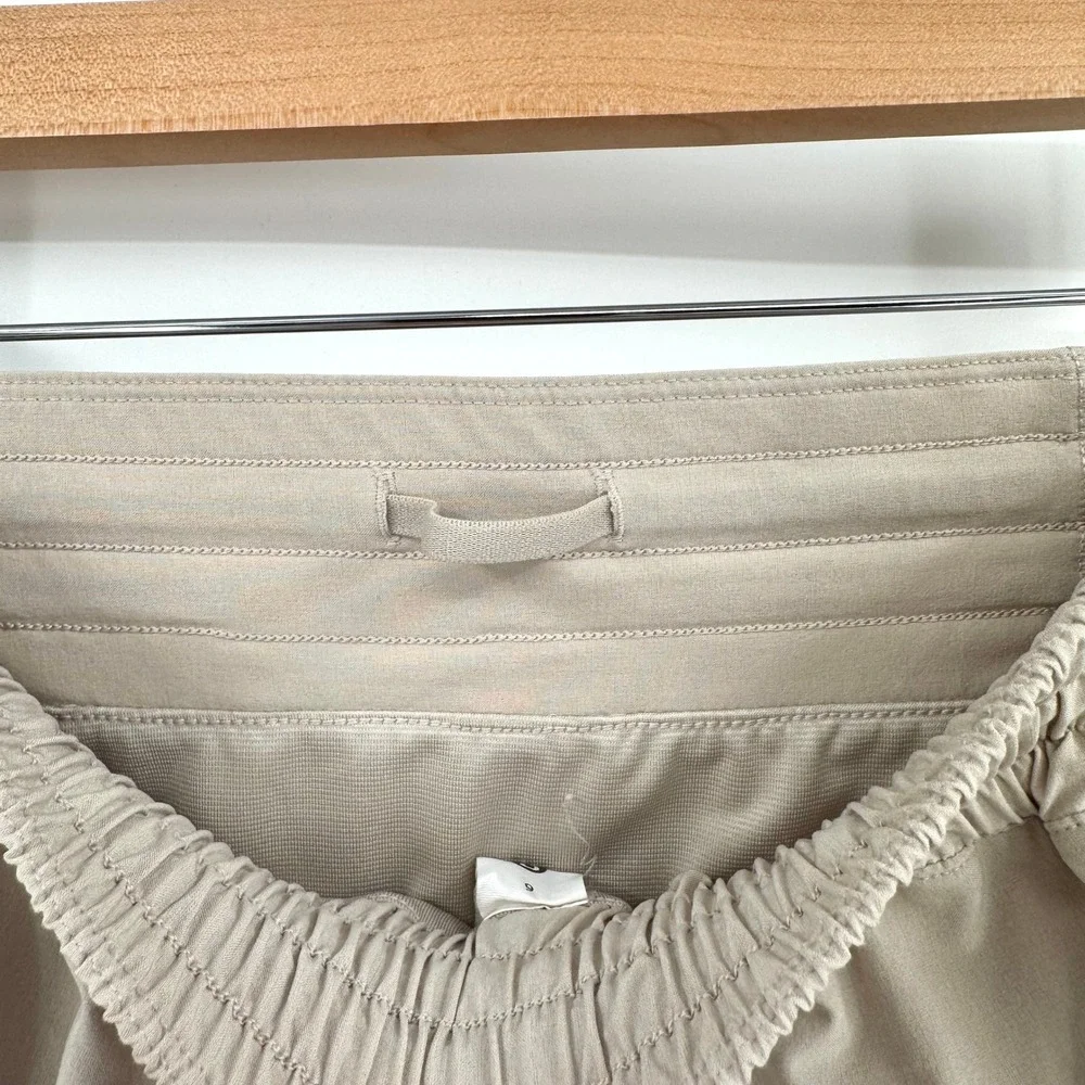 Lululemon Hotty Hot High-Rise Lined Shorts 2.5" Tan Beige Athletic Womens 6 - Picture 6 of 9